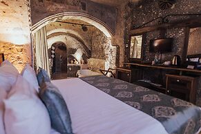Sah Saray Cave Suites Halal Hotel