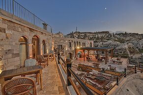 Sah Saray Cave Suites Halal Hotel