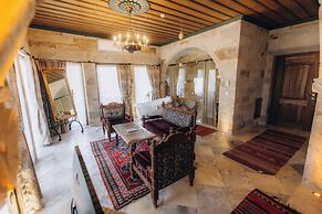 Sah Saray Cave Suites Halal Hotel