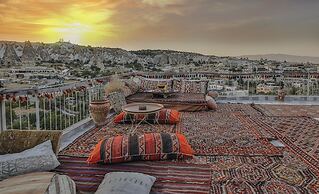 Sah Saray Cave Suites Halal Hotel