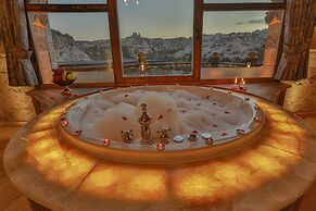 Sah Saray Cave Suites Halal Hotel