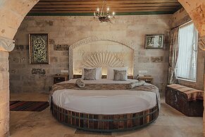 Sah Saray Cave Suites Halal Hotel