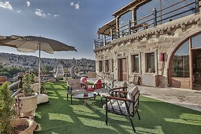 Sah Saray Cave Suites Halal Hotel