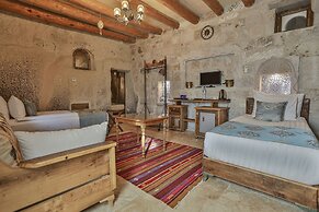 Sah Saray Cave Suites Halal Hotel