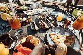 Sah Saray Cave Suites Halal Hotel