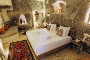 Sah Saray Cave Suites Halal Hotel