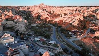 Sah Saray Cave Suites Halal Hotel