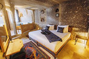 Sah Saray Cave Suites Halal Hotel