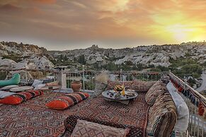 Sah Saray Cave Suites Halal Hotel