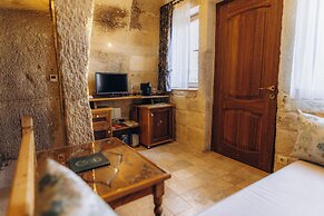 Sah Saray Cave Suites Halal Hotel