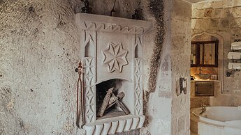 Sah Saray Cave Suites Halal Hotel