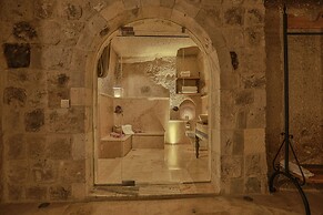 Sah Saray Cave Suites Halal Hotel