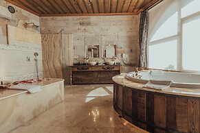 Sah Saray Cave Suites Halal Hotel