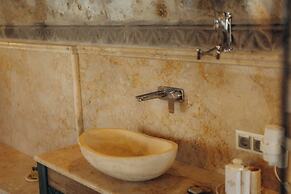 Sah Saray Cave Suites Halal Hotel