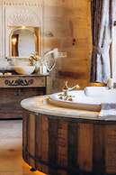 Sah Saray Cave Suites Halal Hotel