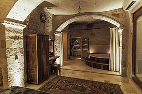 Sah Saray Cave Suites Halal Hotel