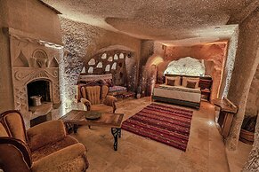 Sah Saray Cave Suites Halal Hotel