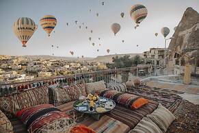 Sah Saray Cave Suites Halal Hotel