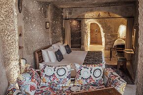 Sah Saray Cave Suites Halal Hotel