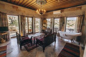 Sah Saray Cave Suites Halal Hotel