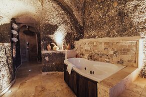 Sah Saray Cave Suites Halal Hotel