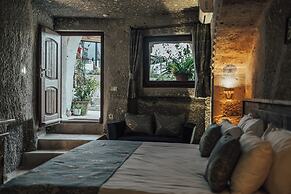 Sah Saray Cave Suites Halal Hotel