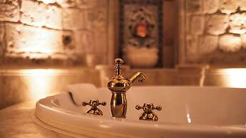 Sah Saray Cave Suites Halal Hotel