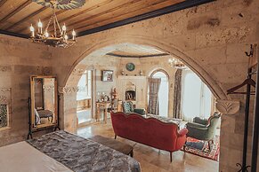 Sah Saray Cave Suites Halal Hotel