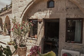 Sah Saray Cave Suites Halal Hotel