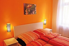 2bed Old Town Apt Sleeps 6 - Rooftop Terrace, Wifi