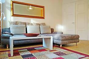 2bed Old Town Apt Sleeps 6 - Rooftop Terrace, Wifi
