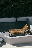 Elements Cozy Suites