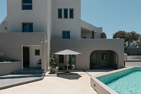 Elements Cozy Suites