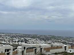 Elements Cozy Suites