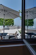 Elements Cozy Suites