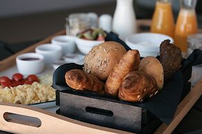 Elements Cozy Suites