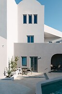 Elements Cozy Suites