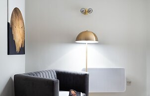 Fitzrovia apartments by DMONTRIO