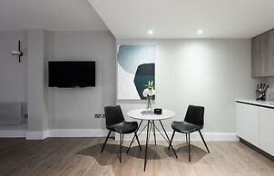 Fitzrovia apartments by DMONTRIO