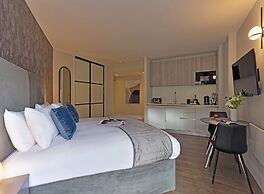 Fitzrovia apartments by DMONTRIO
