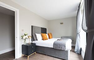 Fitzrovia apartments by DMONTRIO