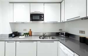 Fitzrovia apartments by DMONTRIO