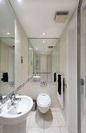 Fitzrovia apartments by DMONTRIO