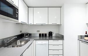 Fitzrovia apartments by DMONTRIO