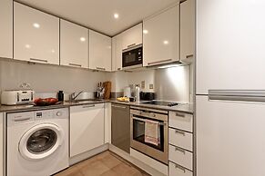 Fitzrovia apartments by DMONTRIO