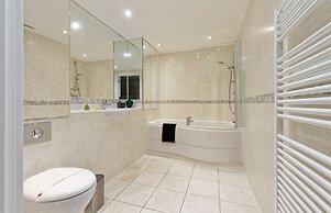 Fitzrovia apartments by DMONTRIO