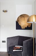 Fitzrovia apartments by DMONTRIO