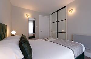 Fitzrovia apartments by DMONTRIO