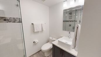 Greyhawk by Whistler Premier