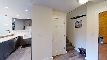 Greyhawk by Whistler Premier